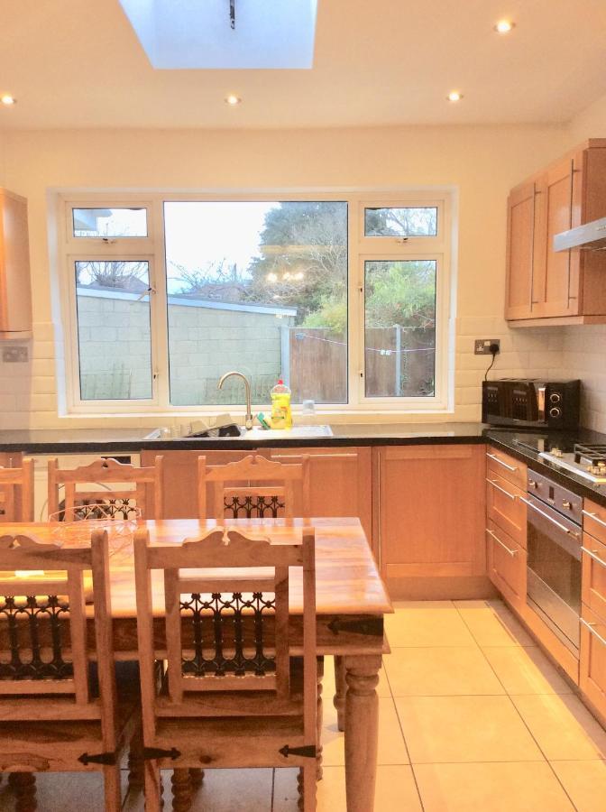 Leybourne Villa Борнмът Екстериор снимка